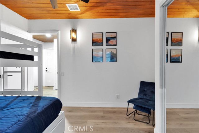906 W Aeroplane Boulevard, Big Bear City CA: https://media.crmls.org/medias/003e40ba-e514-488f-8990-f29fc8084dd0.jpg