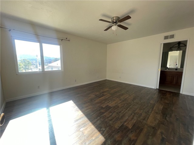 Detail Gallery Image 9 of 20 For 28628 Macklin Ave, Canyon Country,  CA 91387 - 4 Beds | 3 Baths