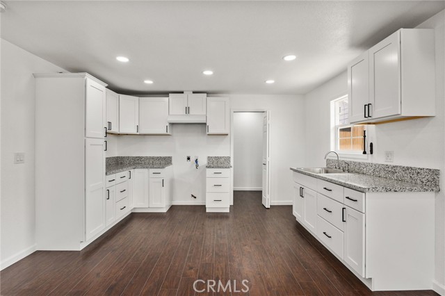 Detail Gallery Image 11 of 40 For 303 F St, Taft,  CA 93268 - – Beds | – Baths