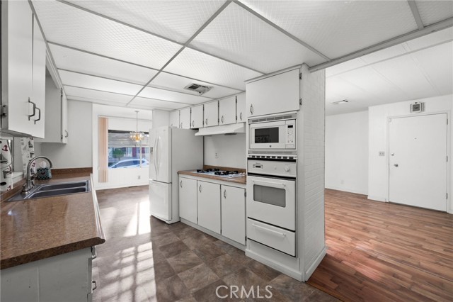 Detail Gallery Image 2 of 20 For 3850 Atlantic Ave #60,  Highland,  CA 92346 - 2 Beds | 2 Baths