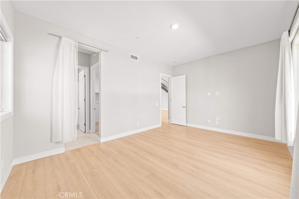 MLS #OC26171078 image #10