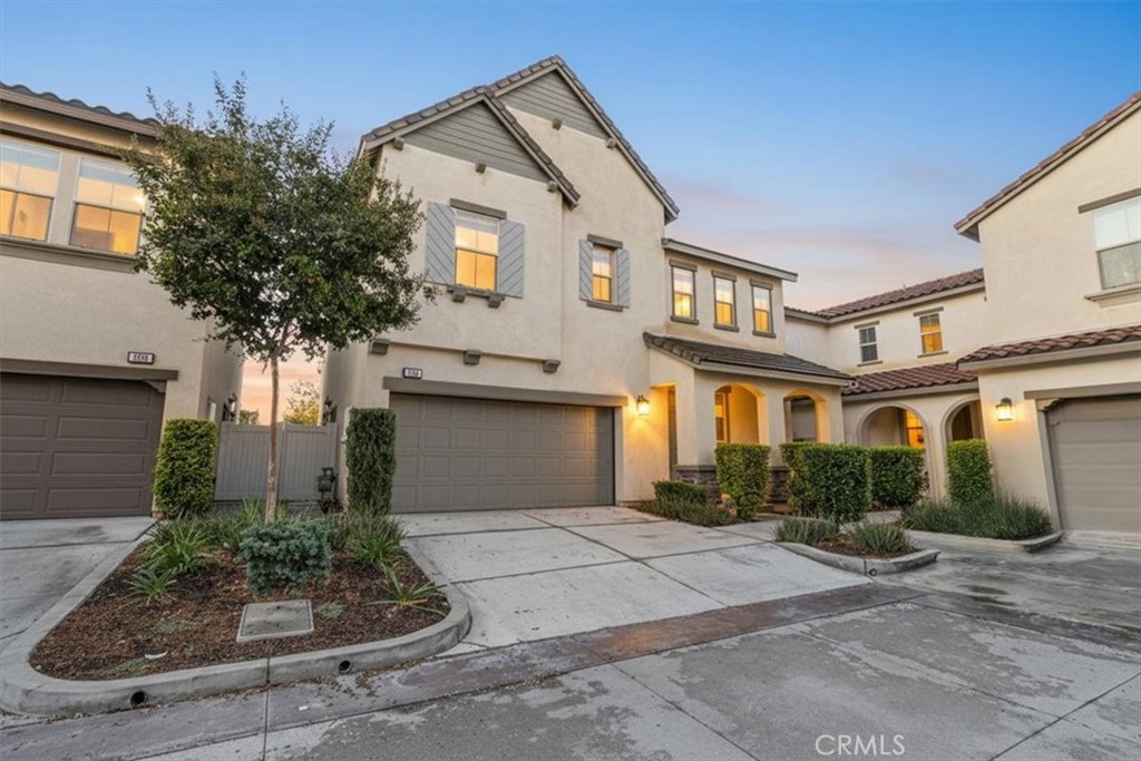 3126 E Painted Crescent St