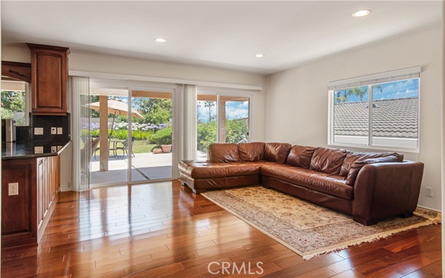 6966 Crest Road, Rancho Palos Verdes CA: https://media.crmls.org/medias/003f9828-ace8-4253-82cd-2ee852578646.jpg