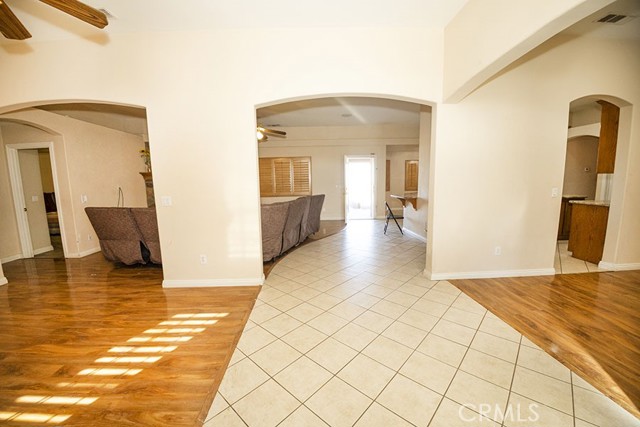Detail Gallery Image 16 of 48 For 11830 Joshua Dell Rd, Victorville,  CA 92371 - 3 Beds | 2 Baths