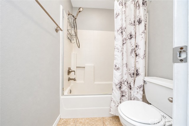 4 Bed Home for Sale in Apple Valley, California