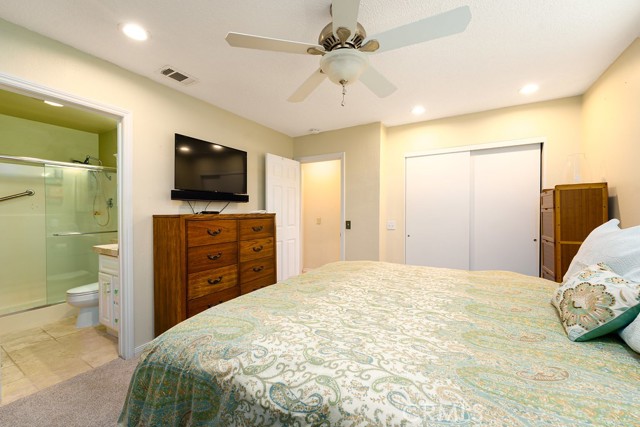 Image 22 of 44 For 18011 Shoreview