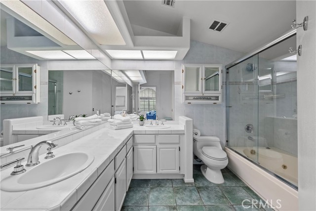Detail Gallery Image 19 of 29 For 22371 Mission Cir, Chatsworth,  CA 91311 - 3 Beds | 2/1 Baths