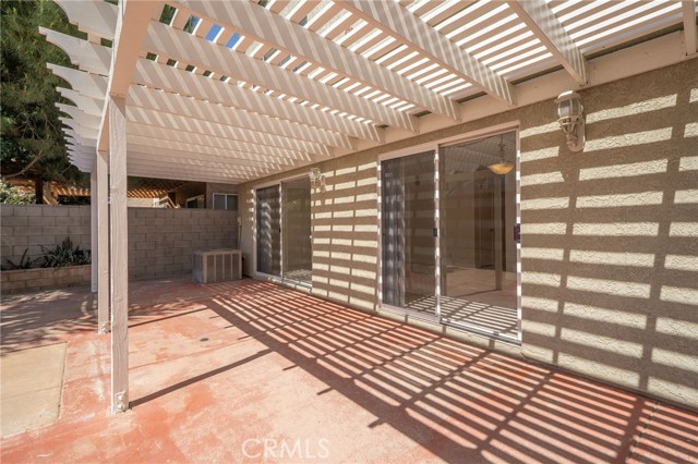 11500 Winery Drive, Fontana CA: https://media.crmls.org/medias/00412d1a-7d96-4098-866b-323863cb3256.jpg