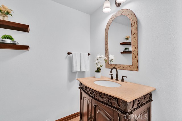 Detail Gallery Image 11 of 47 For 30440 via Victoria, Rancho Palos Verdes,  CA 90275 - 4 Beds | 2/1 Baths