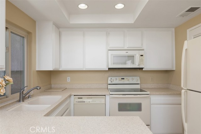 Detail Gallery Image 11 of 24 For 72864 Roy Emerson Ln, Palm Desert,  CA 92260 - 2 Beds | 2/1 Baths