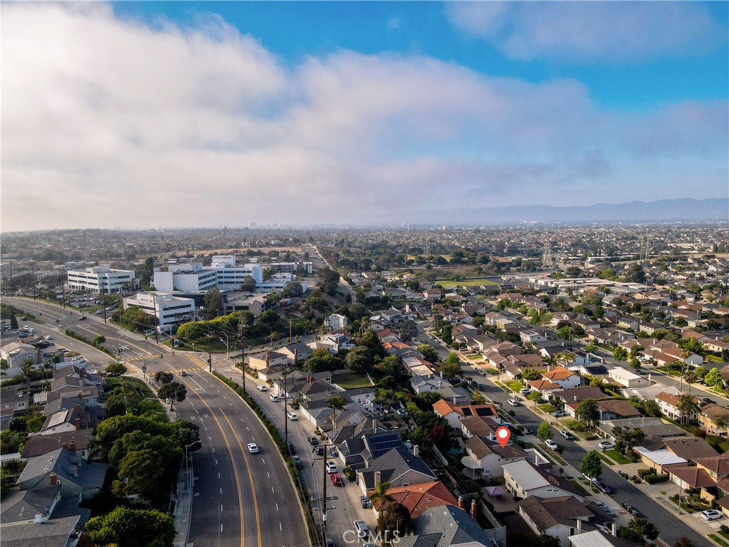 https://media.crmls.org/medias/0042e5e6-0504-4c8a-a1e0-671672071141.jpg?preset=X-Large