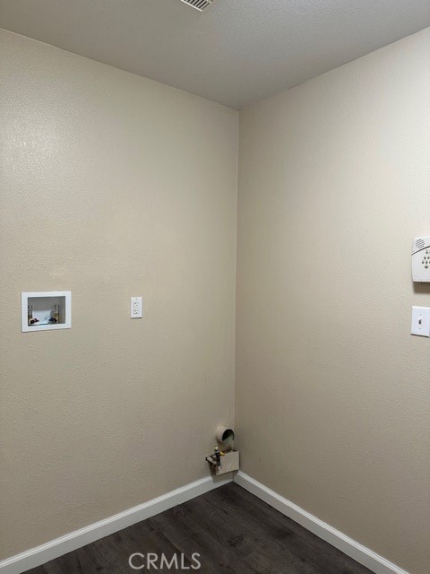 Detail Gallery Image 10 of 19 For 12364 Freeport, Victorville,  CA 92392 - 5 Beds | 3 Baths