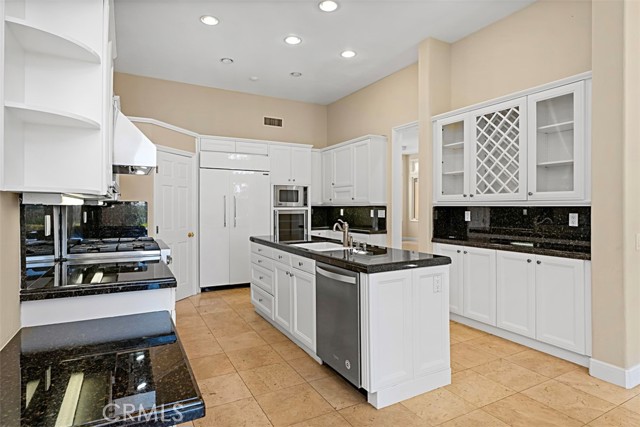 Detail Gallery Image 21 of 48 For 5 Monterey Pine Dr, Newport Coast,  CA 92657 - 4 Beds | 4/1 Baths