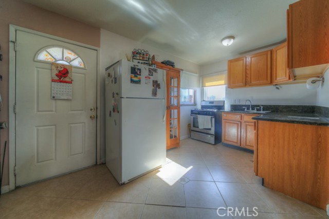 Detail Gallery Image 9 of 26 For 11557 Davis, Moreno Valley,  CA 92557 - 2 Beds | 1 Baths
