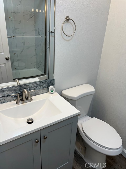 Detail Gallery Image 8 of 12 For 9834 Sepulveda Bld #109,  North Hills,  CA 91343 - 2 Beds | 2 Baths