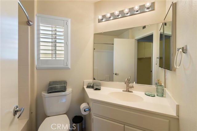 23998 Via Astuto, Murrieta CA: https://media.crmls.org/medias/0045ebdd-7976-4ec5-9618-f5199e6ee0c1.jpg