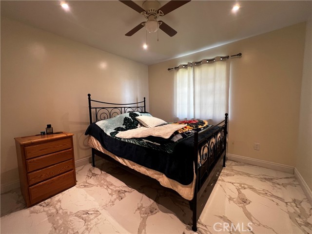 41060 158th E Street, Lake Los Angeles CA: https://media.crmls.org/medias/0046b539-0830-4ecf-bb99-c93c9f29d9d8.jpg