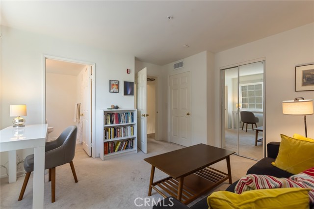 Detail Gallery Image 44 of 55 For 11445 Moorpark, Studio City,  CA 91602 - 2 Beds | 2/1 Baths