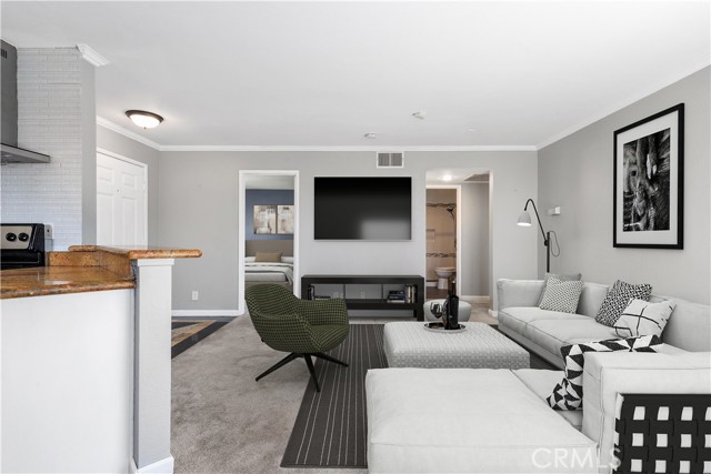 Detail Gallery Image 1 of 33 For 3408 Hathaway Ave #301,  Long Beach,  CA 90815 - 2 Beds | 2 Baths