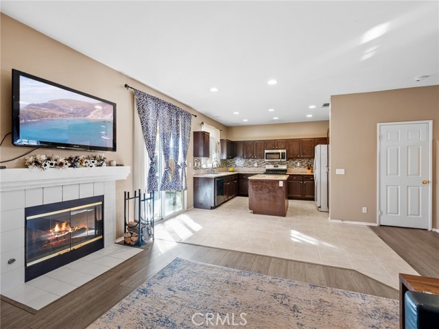 Detail Gallery Image 13 of 35 For 15647 Choctaw Ct, Victorville,  CA 92395 - 3 Beds | 2/1 Baths