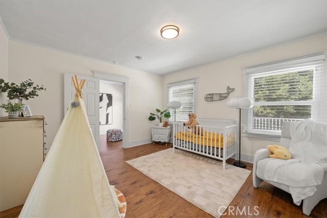 268 S Norton Avenue, Los Angeles CA: https://media.crmls.org/medias/00488209-2b2e-4216-ac89-d93ce1f0a206.jpg