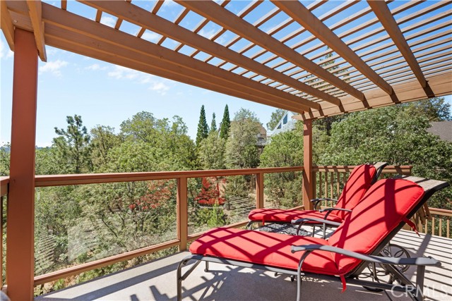 1088 Nadelhorn Drive, Lake Arrowhead CA: https://media.crmls.org/medias/0049c3da-c96e-4223-9c3d-33b162b77163.jpg
