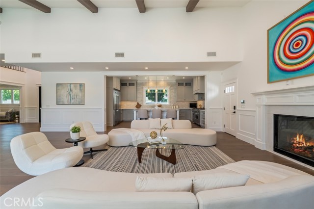 Detail Gallery Image 9 of 59 For 20701 Dumont St, Woodland Hills,  CA 91364 - 8 Beds | 9 Baths