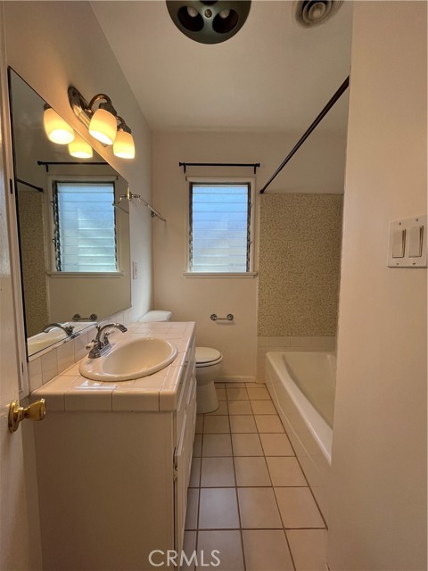 Detail Gallery Image 7 of 15 For 13627 Huston St, Sherman Oaks,  CA 91423 - 3 Beds | 2 Baths