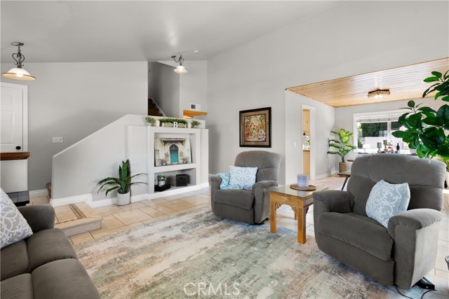 20571 Reef Lane, Huntington Beach CA: https://media.crmls.org/medias/004bae4e-fc88-44f0-914a-33ced24ad999.jpg