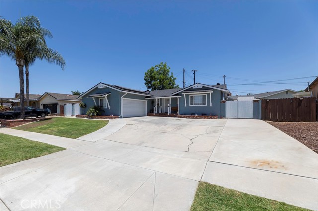 14913 San Ardo Drive, La Mirada CA: https://media.crmls.org/medias/004be4ef-c7b5-4b84-8c4e-d4d90d79e141.jpg
