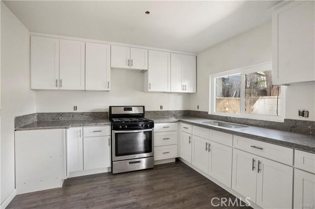 Detail Gallery Image 18 of 31 For 1003 W Myrtle St, Santa Ana,  CA 92703 - – Beds | – Baths