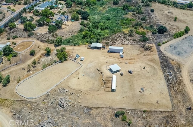 21551 Via Liago, Perris CA: https://media.crmls.org/medias/004d4570-8ad8-429a-95fd-5c6910524d2e.jpg