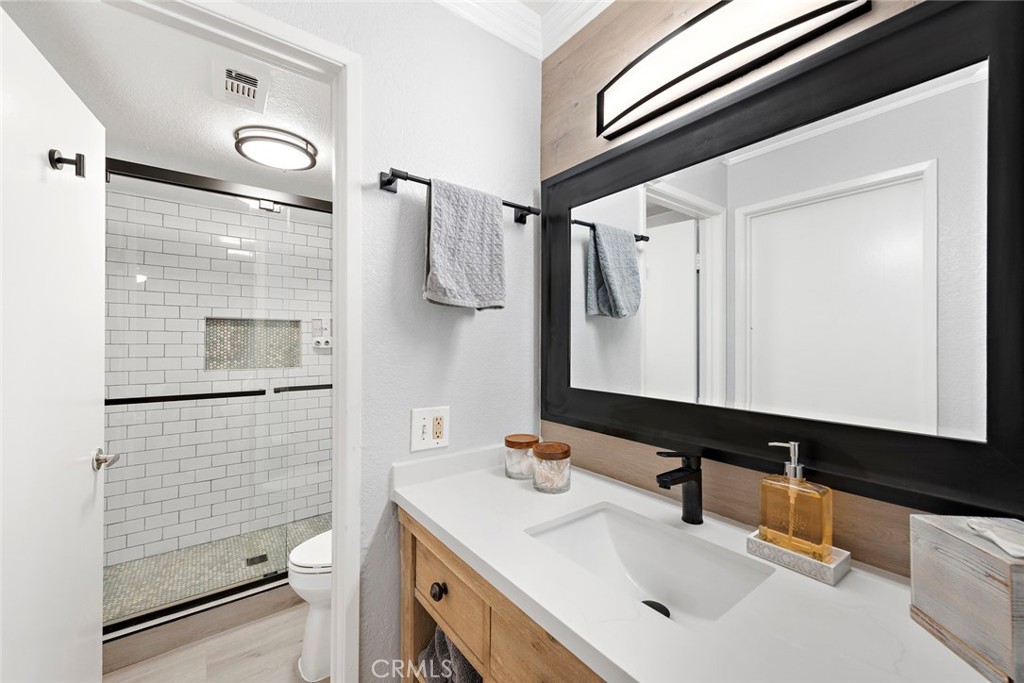 004d4c4e 4e95 415c B2d8 De5cd4a2d045