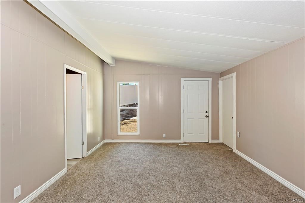 Detail Gallery Image 8 of 20 For 14068 Rodeo Dr, Victorville,  CA 92395 - 3 Beds | 2 Baths