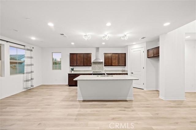 Detail Gallery Image 15 of 46 For 32189 Dymondia Way, Temecula,  CA 92591 - 4 Beds | 2/1 Baths