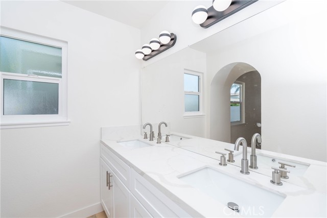 Detail Gallery Image 14 of 24 For 1187 E Deerfield St, Ontario,  CA 91761 - 4 Beds | 2 Baths