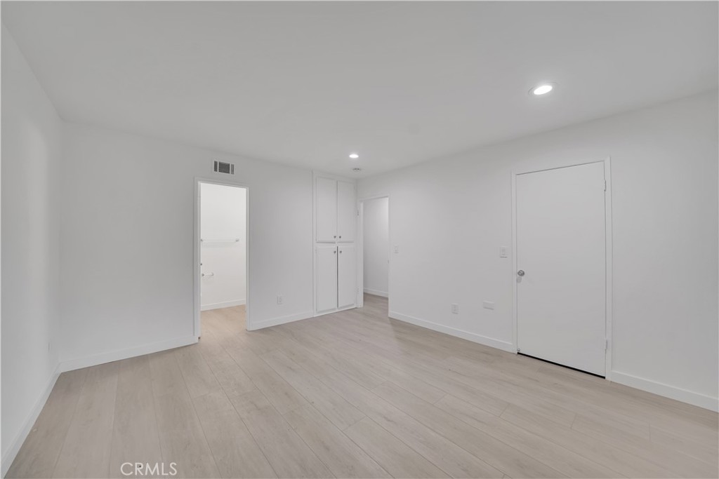 004e45cc 06cb 4056 Aa52 3897e6beaa91