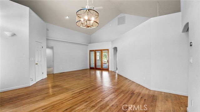 Detail Gallery Image 5 of 71 For 12285 High Valley Rd, Clearlake Oaks,  CA 95423 - 4 Beds | 3 Baths