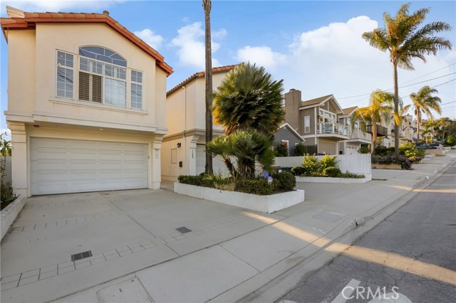 1101 Stanford Avenue, Redondo Beach, California 90278, 3 Bedrooms Bedrooms, ,2 BathroomsBathrooms,Residential,Sold,Stanford,SB17239235