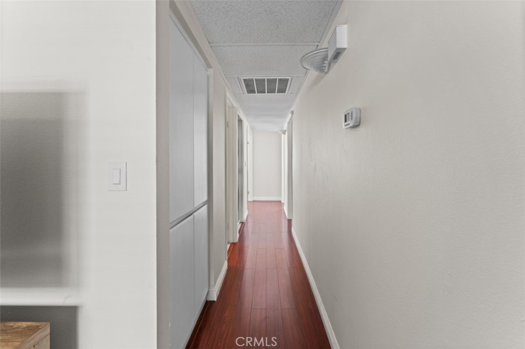 https://media.crmls.org/medias/004f09d5-9672-4591-9128-82089d6851df.jpg?preset=X-Large