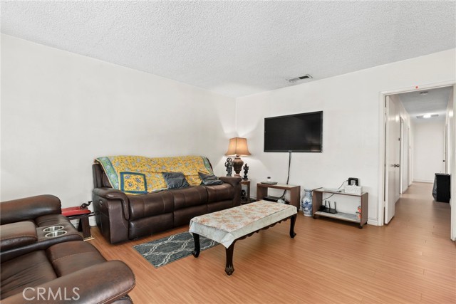 2508 El Paseo, Alhambra CA: https://media.crmls.org/medias/004f1ef0-7e93-4acd-b38a-543dd97d0f16.jpg