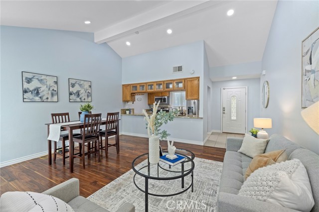 1700 Truman Circle, Placentia CA: https://media.crmls.org/medias/004f8c35-85e5-4814-9f0e-5e033ab5bc82.jpg