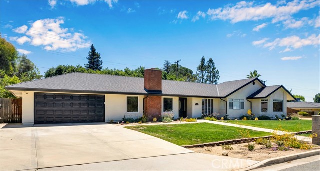 Detail Gallery Image 2 of 49 For 406 Eucalyptus Dr, Redlands,  CA 92373 - 3 Beds | 2 Baths