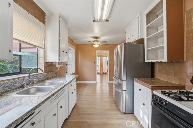 Detail Gallery Image 13 of 33 For 12318 Halo, Lynwood,  CA 90262 - 3 Beds | 2 Baths