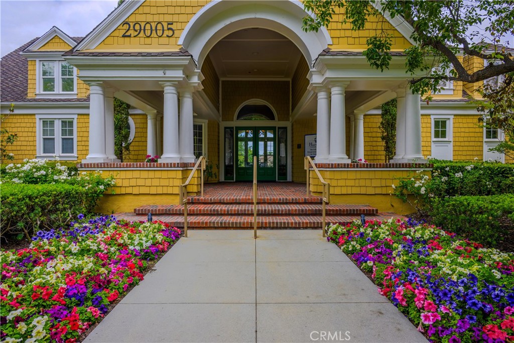 https://media.crmls.org/medias/00501808-312c-4606-83e1-00076afabc15.jpg?preset=X-Large