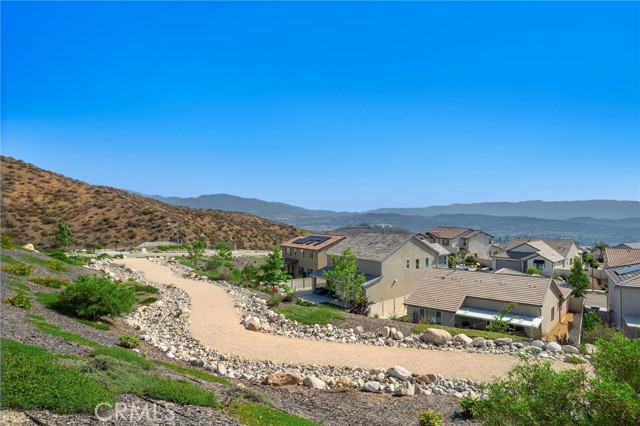 Detail Gallery Image 42 of 46 For 28511 Sparrow Way, Saugus,  CA 91350 - 5 Beds | 5 Baths