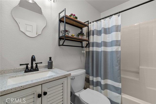 Detail Gallery Image 17 of 40 For 33322 Avenida Bicicleta, Temecula,  CA 92592 - 5 Beds | 3 Baths