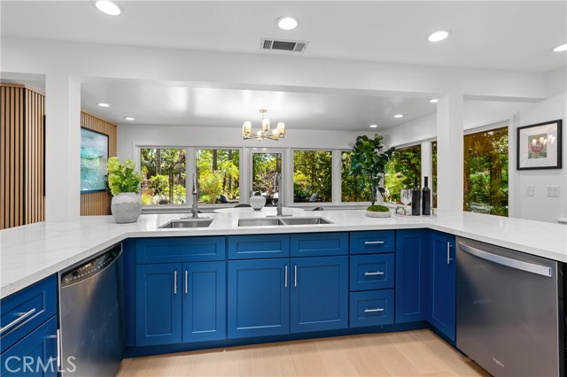 Detail Gallery Image 17 of 45 For 28 W Sycamore Ave, Arcadia,  CA 91006 - 4 Beds | 4 Baths