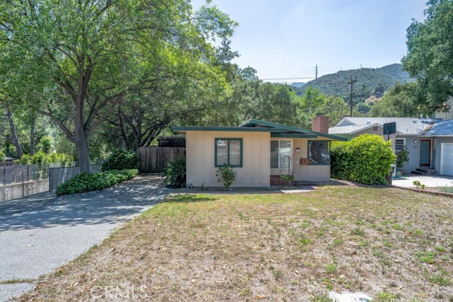 Detail Gallery Image 2 of 35 For 3226 Mills Ave, La Crescenta,  CA 91214 - 2 Beds | 1 Baths