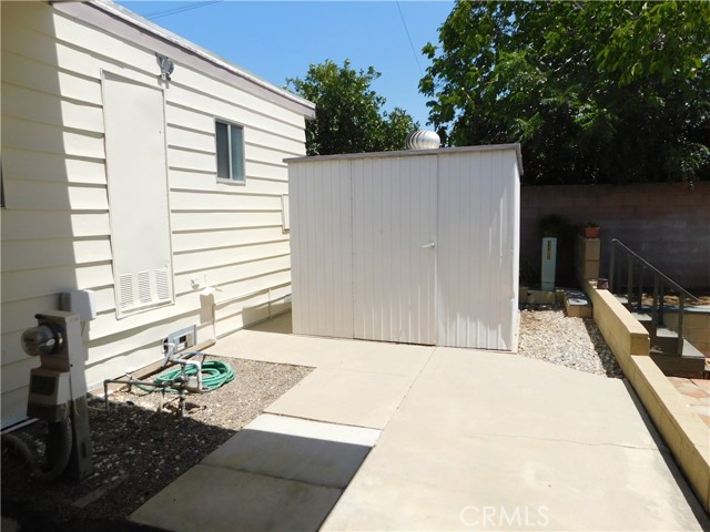 2200 W Wilson Street, Banning CA: https://media.crmls.org/medias/00532cab-6dbf-4ca0-9760-f5ba1a3c62db.jpg